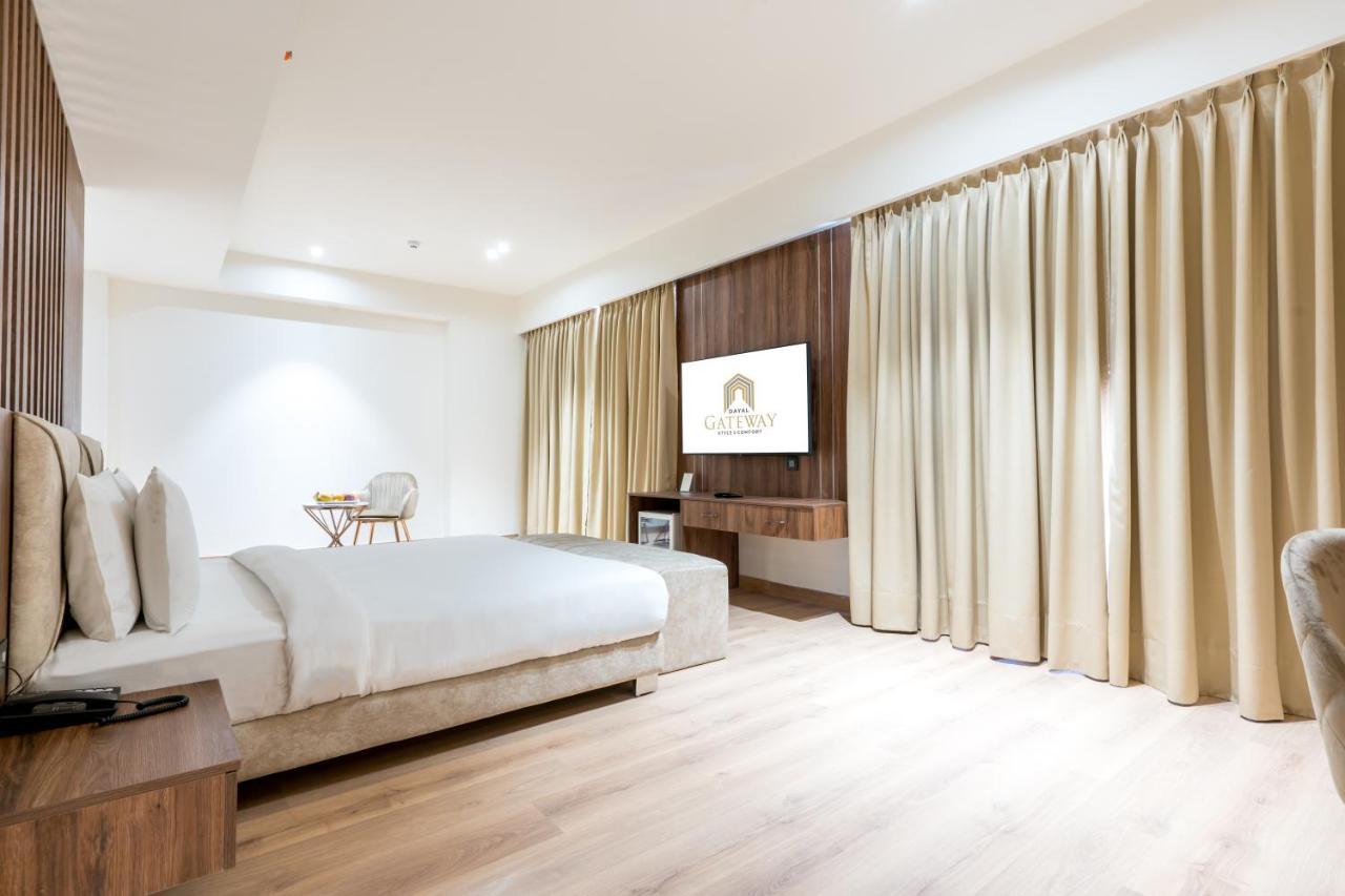 Hotel Dayal Gateway Lucknow Esterno foto