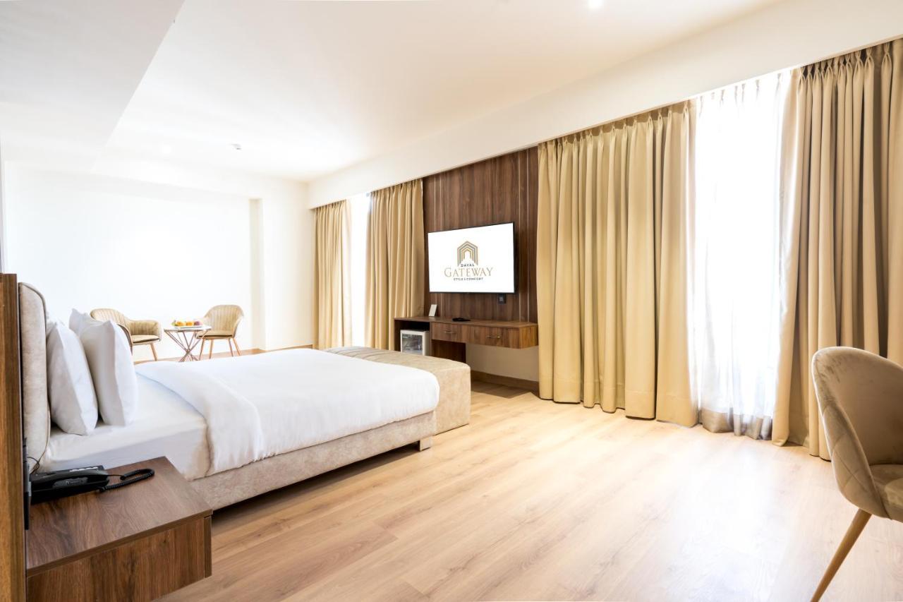 Hotel Dayal Gateway Lucknow Esterno foto