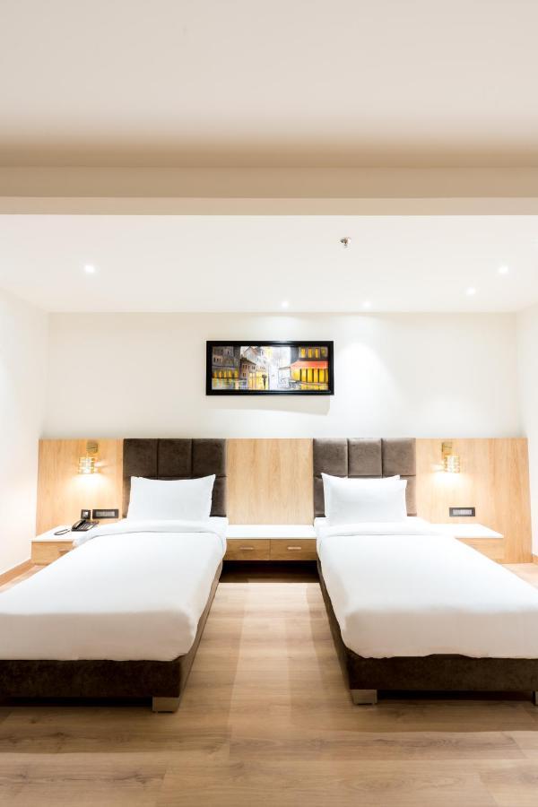 Hotel Dayal Gateway Lucknow Esterno foto
